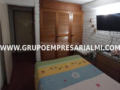 Apartamento en venta en La Milagrosa, Medellín · foto 18 de 20