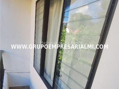 Casa de 3 alcobas en venta en Manrique, Medellín, 99 m² · foto 11 de 20