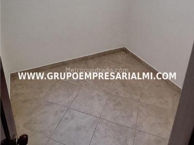 Casa de 3 alcobas en venta en Manrique, Medellín, 99 m² · foto 14 de 20