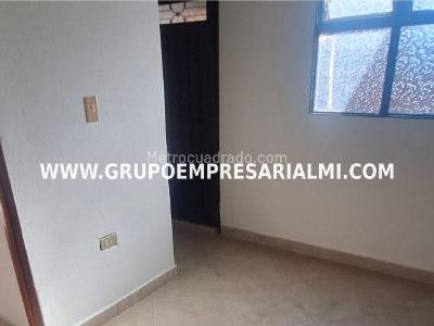 Casa de 3 alcobas en venta en Manrique, Medellín, 99 m² · foto 7 de 20