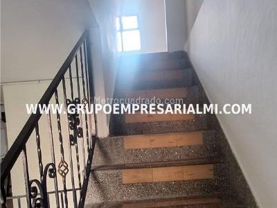 Casa de 3 alcobas en venta en Manrique, Medellín, 99 m² · foto 8 de 20
