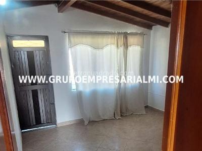 Casa de 3 alcobas en venta en Manrique, Medellín, 99 m² · foto 9 de 20