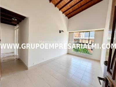 Apartamento en venta en Buenos Aires, Medellín · foto 2 de 18