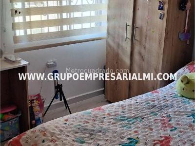 Apartamento de 2 alcobas en venta en Cabañitas, Bello, 64 m² · foto 10 de 20