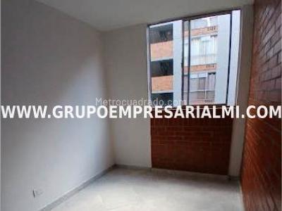 Apartamento de 3 alcobas en venta en Valerias, Bello, 58 m² · foto 18 de 20