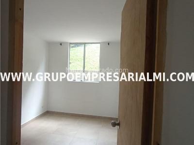 Apartamento en venta en San Antonio, Medellín · foto 2 de 20