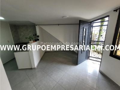 Casa de 2 alcobas en venta en San Antonio, Medellín, 73 m² · foto 18 de 18