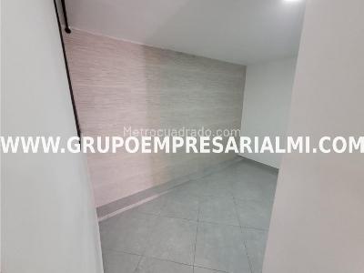 Casa de 2 alcobas en venta en San Antonio, Medellín, 73 m² · foto 3 de 18