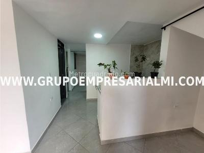 Casa de 2 alcobas en venta en San Antonio, Medellín, 73 m² · foto 7 de 18