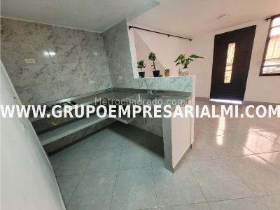 Casa de 2 alcobas en venta en San Antonio, Medellín, 73 m² · foto 9 de 18