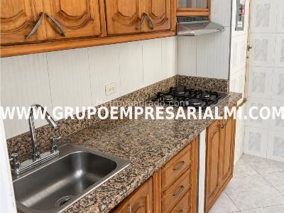 Apartamento en venta en Prado Centro, Medellín · foto 3 de 8