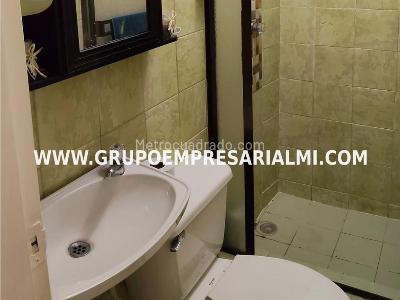 Casa de 3 alcobas en venta en Buenos Aires, Medellín, 36 m² · foto 13 de 20