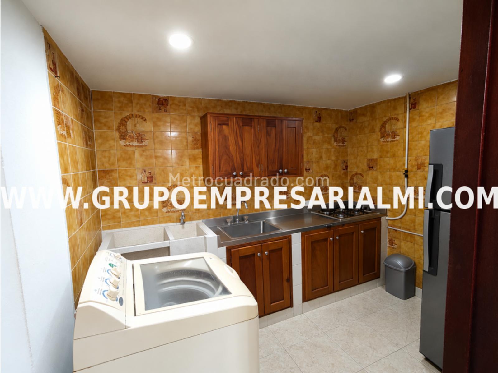 Casa de 3 habitaciones en venta en Buenos Aires, Medellín — imagen 1 de 20