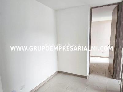 Apartamento de 3 alcobas en arriendo en Vallejuelos, Envigado, 70 m² · foto 19 de 20