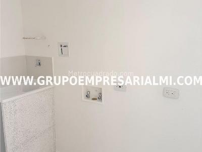Apartamento de 2 alcobas en venta en San Jose, Sabaneta, 89 m² · foto 16 de 20
