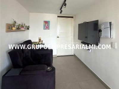 Apartamento de 2 alcobas en venta en Mayorca, Sabaneta, 50 m² · foto 2 de 20