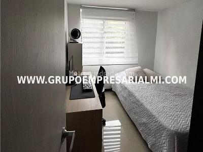 Apartamento de 3 alcobas en venta en Alicate, Itagüí, 59 m² · foto 5 de 12