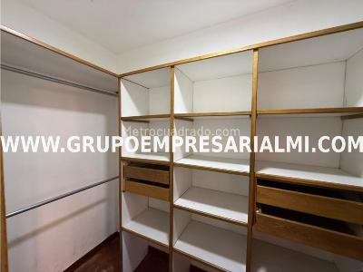 Apartamento de 3 alcobas en venta en Patio Bonito, Medellín, 184 m² · foto 18 de 20