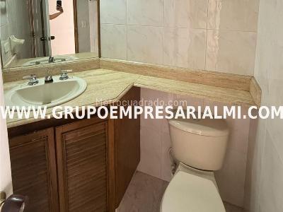 Apartamento de 3 alcobas en venta en Patio Bonito, Medellín, 184 m² · foto 19 de 20