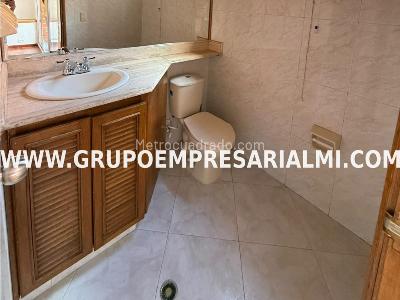 Apartamento de 3 alcobas en venta en Patio Bonito, Medellín, 184 m² · foto 20 de 20