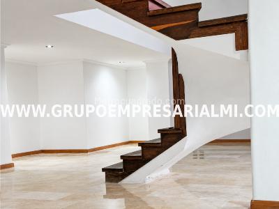 Apartamento de 4 alcobas en venta en Laureles, Medellín, 225 m² · foto 10 de 20