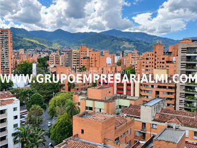 Apartamento de 4 alcobas en venta en Laureles, Medellín, 225 m² · foto 18 de 20