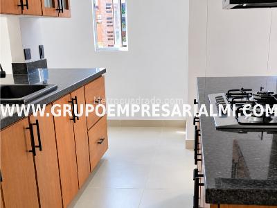 Apartamento de 4 alcobas en venta en Laureles, Medellín, 225 m² · foto 3 de 20