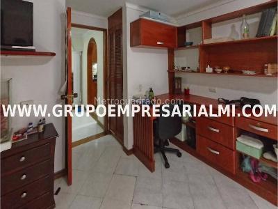 Apartamento de 3 alcobas en venta en El Poblado, Medellín, 157 m² · foto 18 de 20