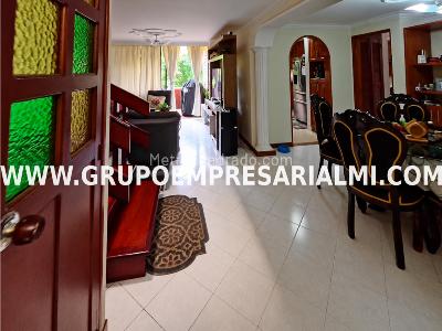 Apartamento de 3 alcobas en venta en El Poblado, Medellín, 157 m² · foto 5 de 20