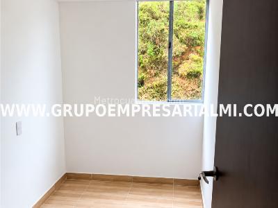 Apartamento de 3 alcobas en venta en Robledo, Medellín, 47 m² · foto 19 de 20