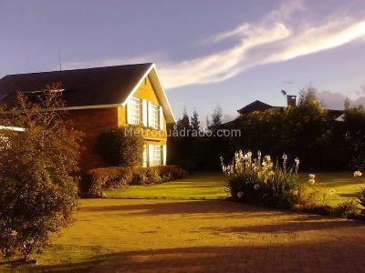 Casa de 4 alcobas en venta en Guaymaral, Bogotá, 350 m² · foto 4 de 20