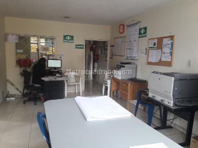 Casa de 5 alcobas en venta en Bosa Centro, Bogotá, 216 m² · foto 3 de 12