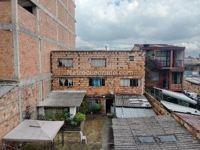 Casa de 5 alcobas en venta en Trinidad Galan, Bogotá, 369 m² · foto 5 de 16