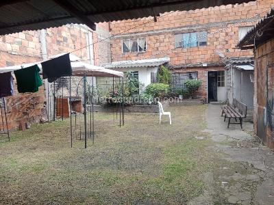 Casa de 5 alcobas en venta en Trinidad Galan, Bogotá, 369 m² · foto 4 de 16