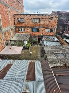 Casa de 5 alcobas en venta en Trinidad Galan, Bogotá, 369 m² · foto 2 de 16