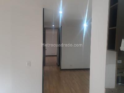 Apartamento de 3 alcobas en venta en Colina Campestre, Bogotá, 85 m² · foto 9 de 19