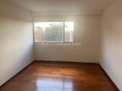 Apartamento en venta en Los Rosales, Bogotá · foto 9 de 18