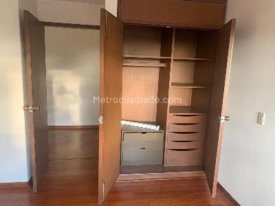 Apartamento en venta en Los Rosales, Bogotá · foto 10 de 18