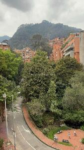 Apartamento de 4 alcobas en venta en Los Rosales, Bogotá, 165 m² · foto 10 de 18