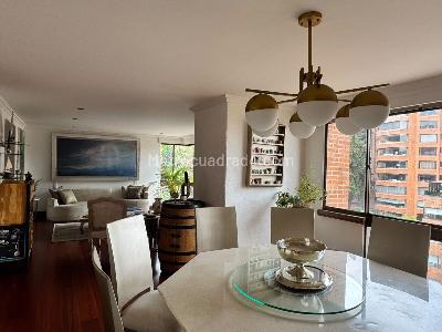 Apartamento de 4 alcobas en venta en Los Rosales, Bogotá, 165 m² · foto 3 de 18