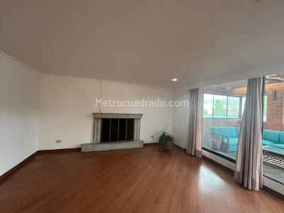 Apartamento en venta en Chico Norte, Bogotá · foto 2 de 20