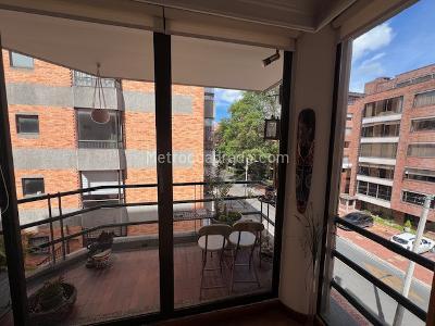 Apartamento de 3 alcobas en venta en La Carolina, Bogotá, 178 m² · foto 4 de 20