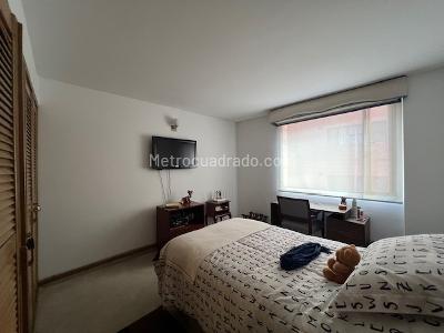 Apartamento de 3 alcobas en venta en La Carolina, Bogotá, 178 m² · foto 13 de 20