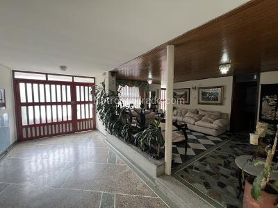 Casa de 5 alcobas en venta en Salitre, Bogotá, 350 m² · foto 12 de 20