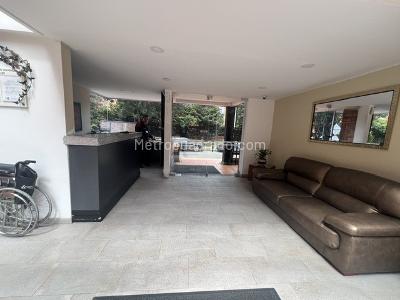 Apartamento de 3 alcobas en venta en Iberia, Bogotá, 82 m² · foto 3 de 17