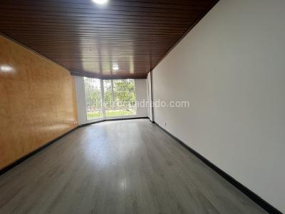 Apartamento de 3 alcobas en venta en Iberia, Bogotá, 82 m² · foto 6 de 17