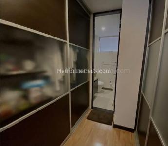 Apartamento de 3 alcobas en venta en Cedritos, Bogotá, 111 m² · foto 8 de 12