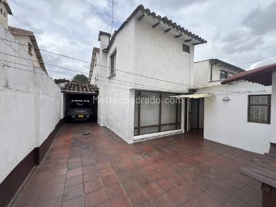 Casa en venta en Pontevedra, Bogotá · foto 2 de 20