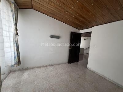 Casa en venta en Pontevedra, Bogotá · foto 8 de 20
