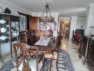 Apartamento de 4 alcobas en venta en Cabecera Del Llano, Bucaramanga, 217 m² · foto 3 de 20